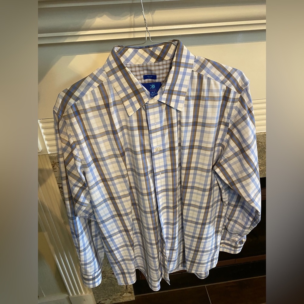 Egara Casual Button Down